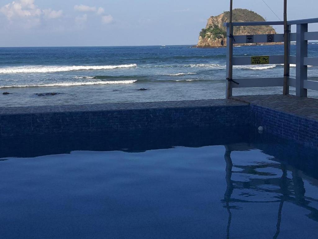 Aura Marina Sands Beach Resort Baler Kültér fotó