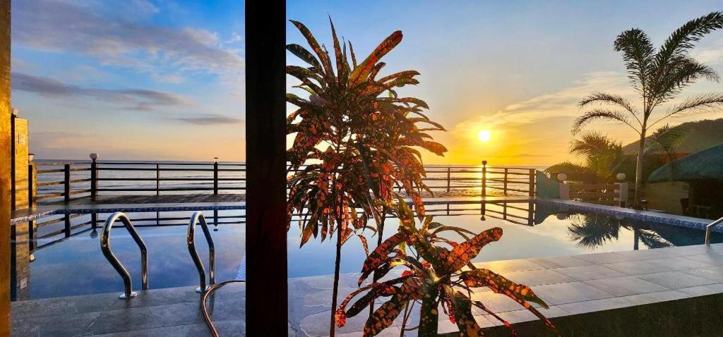 Aura Marina Sands Beach Resort Baler Kültér fotó