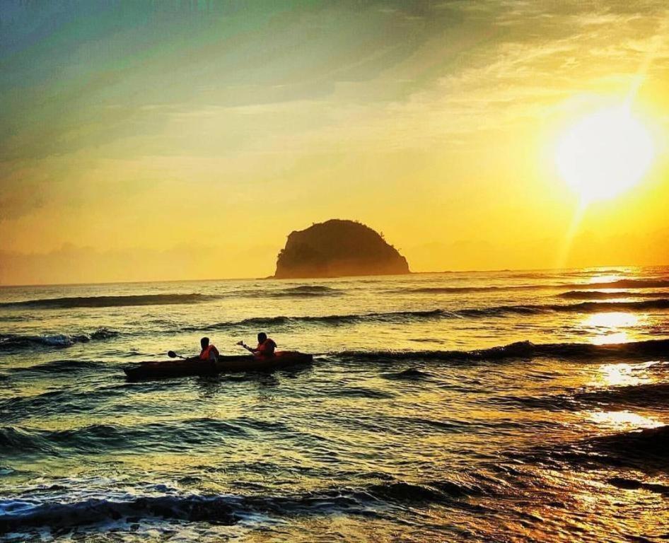Aura Marina Sands Beach Resort Baler Kültér fotó
